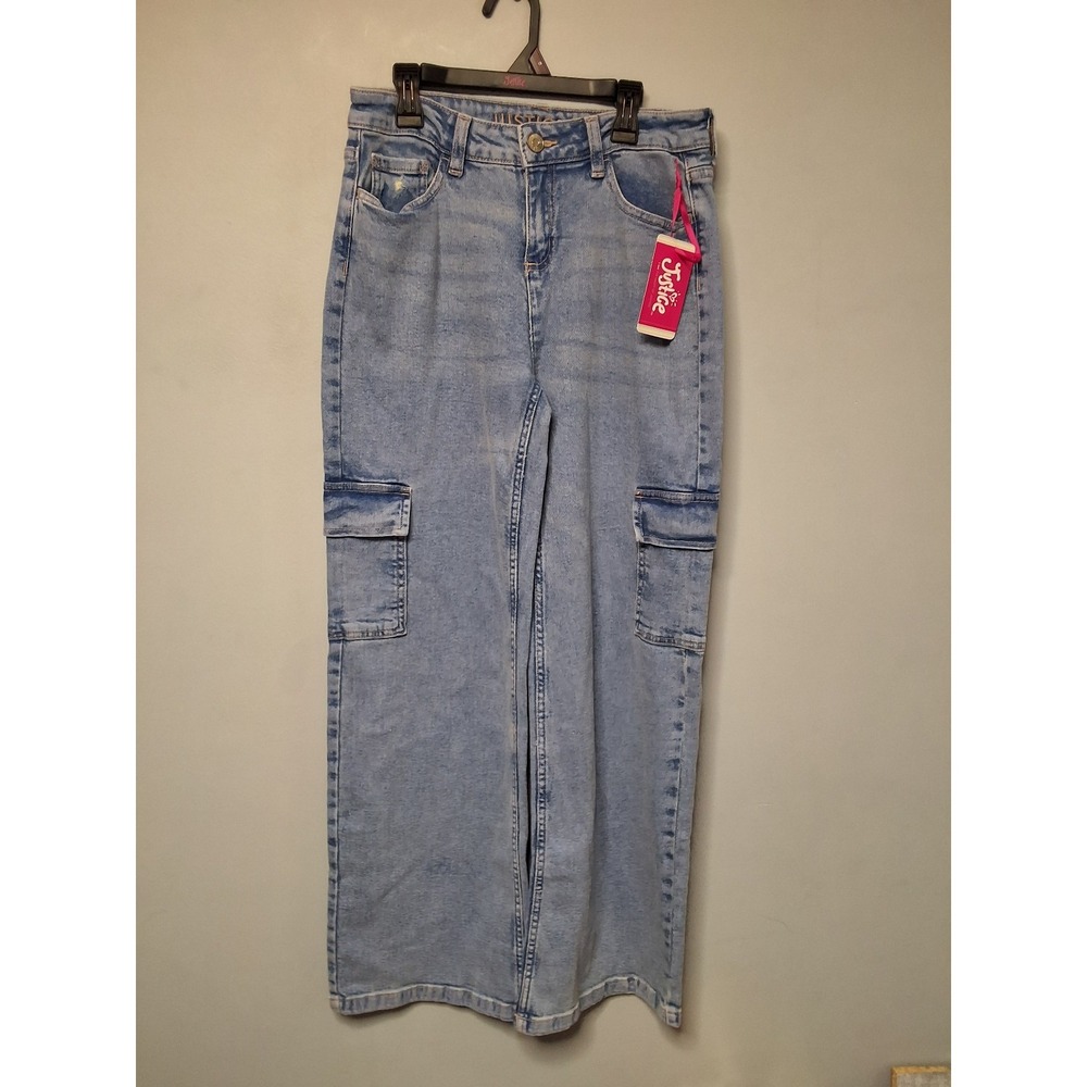 Justice Bromo Cargo jeans. NWT